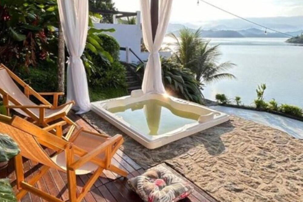 Oasis Beach House