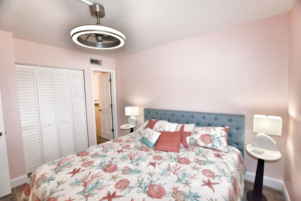 1008 Waters Edge Resort 1 Bedroom Condo