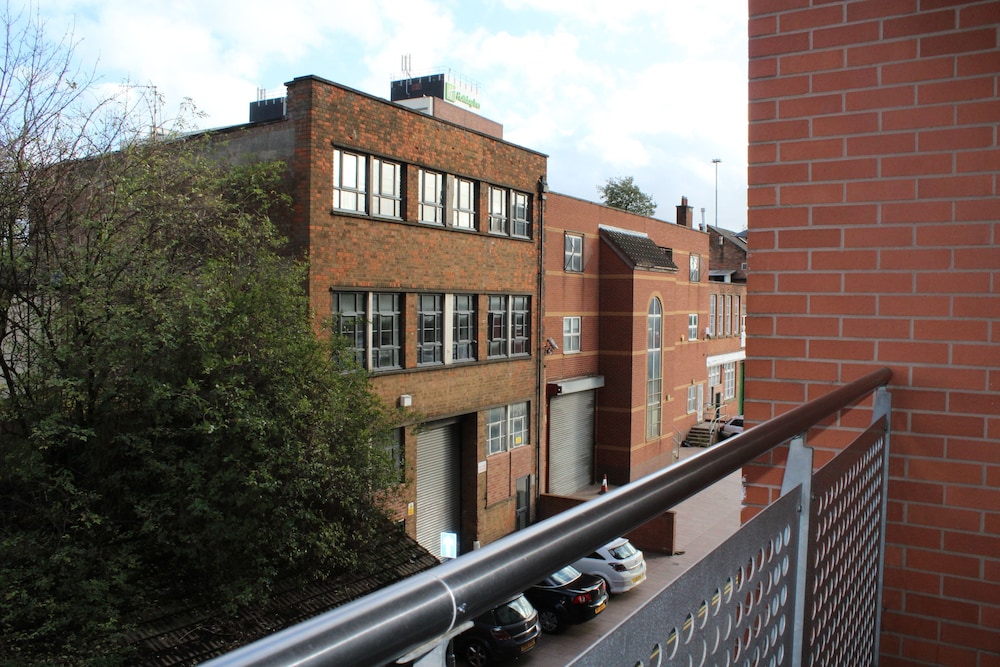 Empire Serviced Apartments