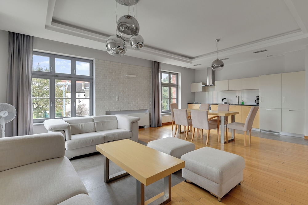Tobiasza Residence by Grand Apartments