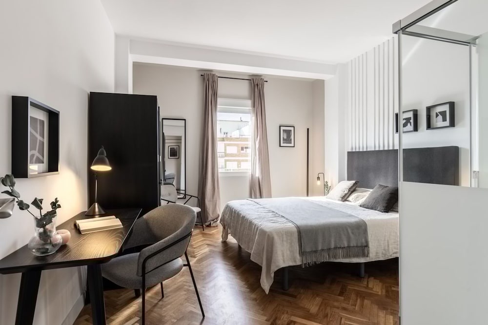 Sofia - 4 Bedrooms and Balcony in O Donell