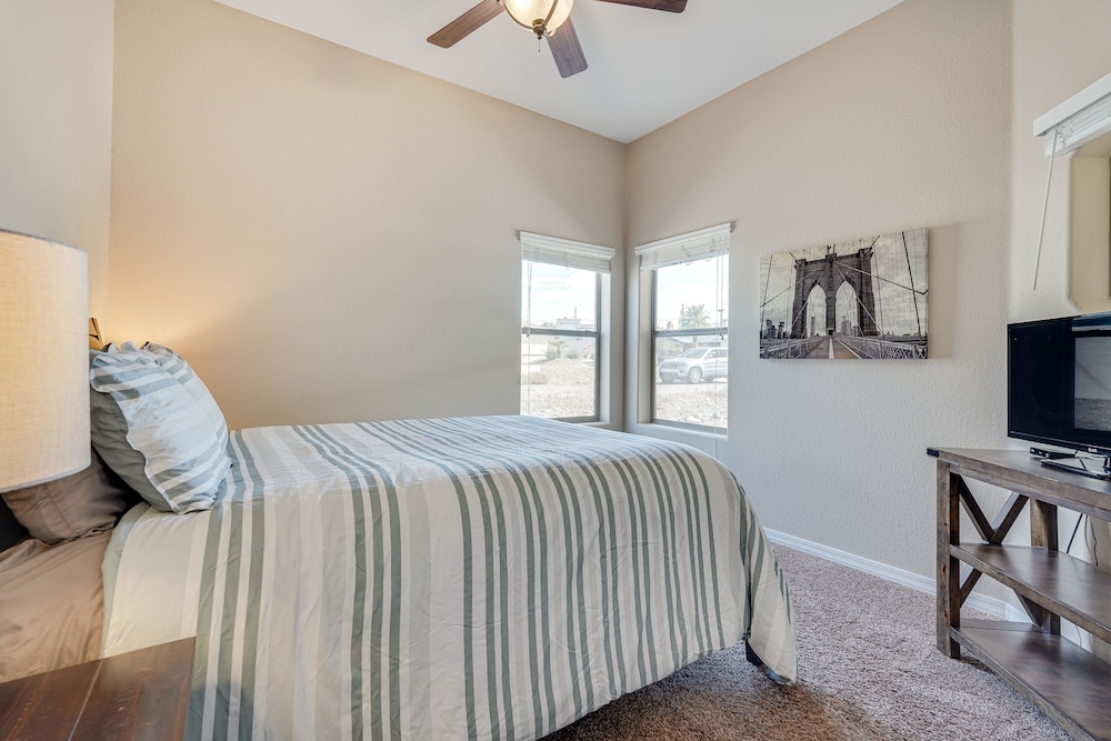 Private Pool & Hot Tub: Lake Havasu City Gem!