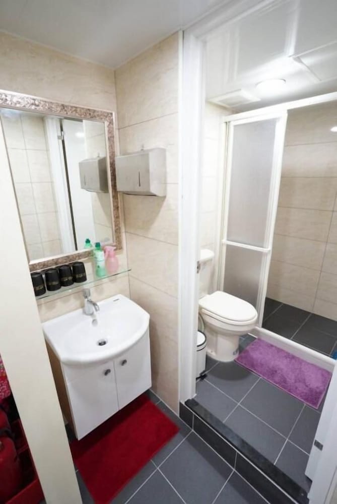 Hula Hotel - Hostel