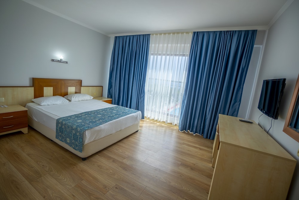 Calido Sol Hotel