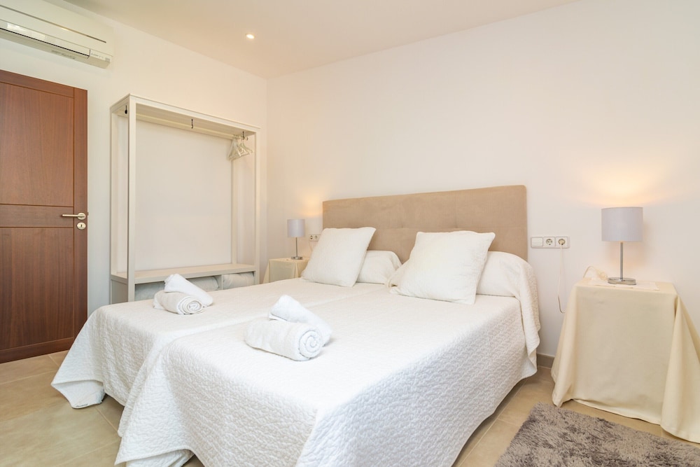 Villa Placeta - Villa With Private Pool. Free Wifi