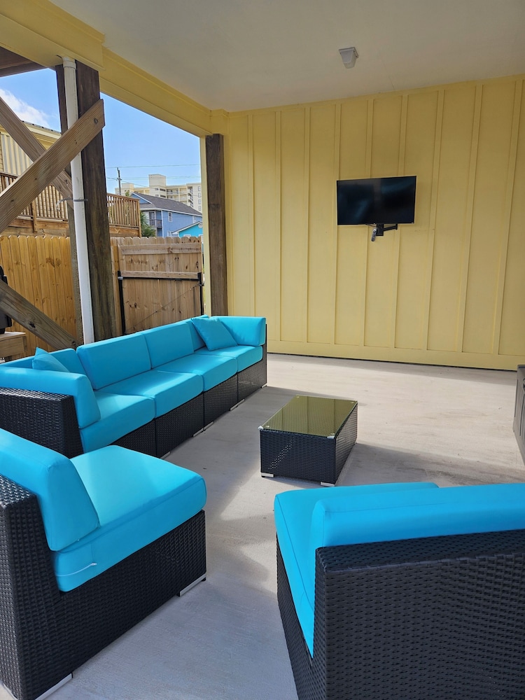 Dreezy's Hideaway by Southern Vacation Rentals