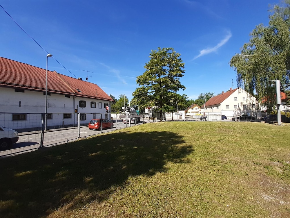 2-Rent Group Hostel Rooms&Apartments EVE168