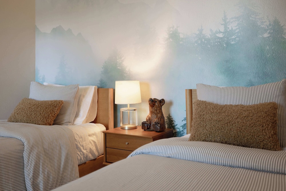 Cascade Cottage Stay for 6