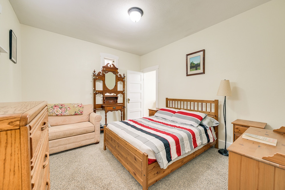 Butte Vacation Rental - Close to Museums! view 4