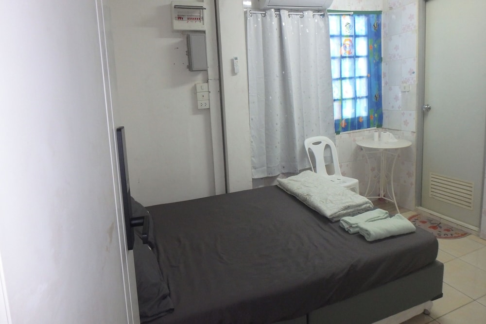 Rama 3 Sunrise Hostel