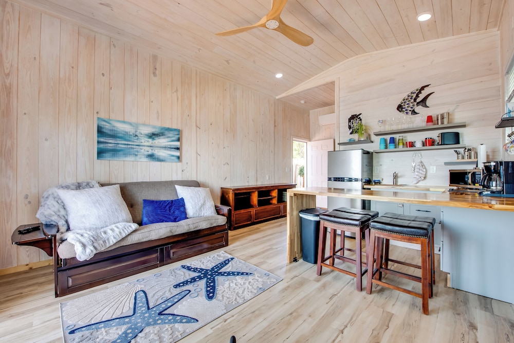 Beachfront Retreat w/ Dock in Lanark Village!