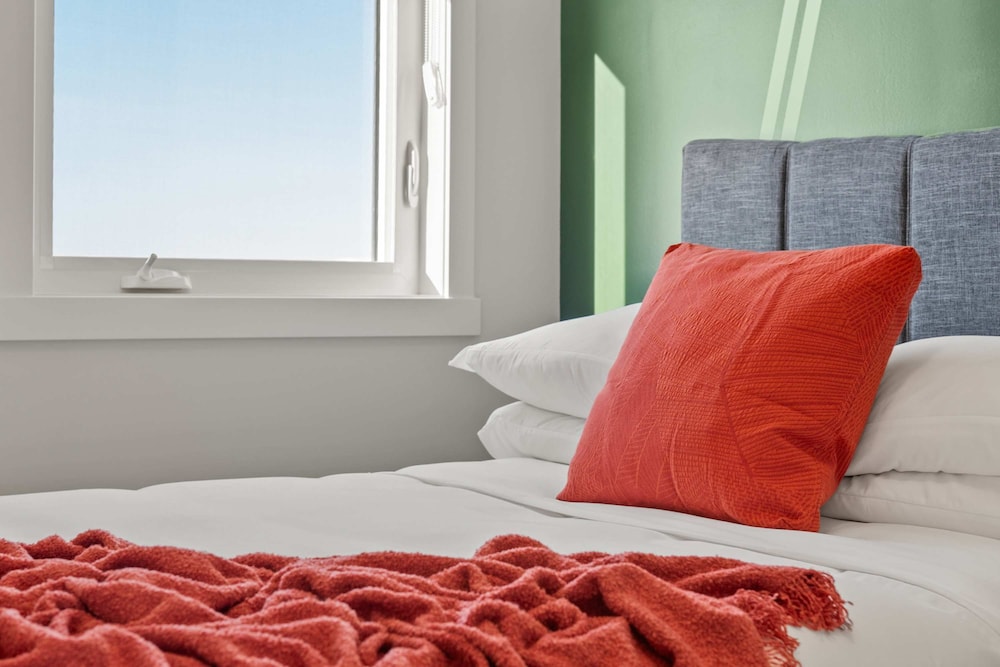 The Belmont Luxury NEW Home Free Indoorparking