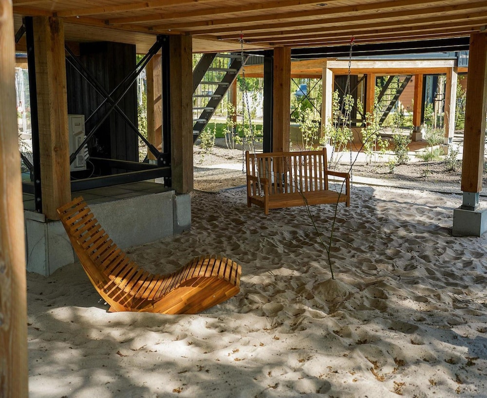 Spacious Holiday Home With Garden