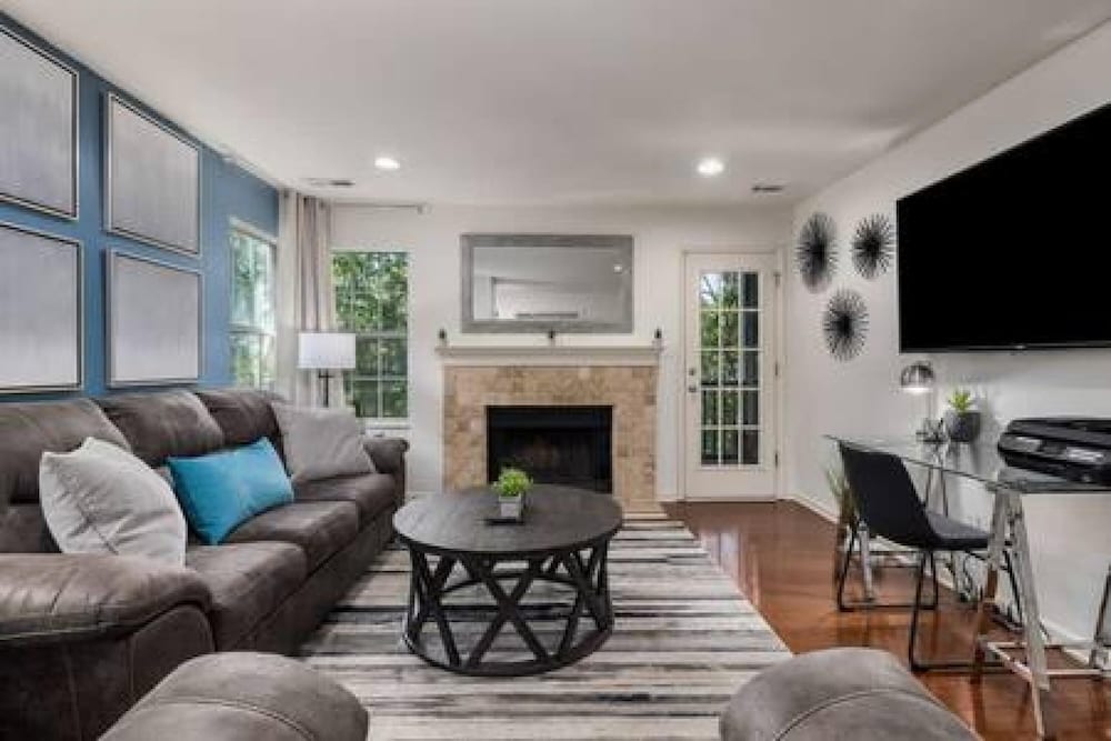 Birmingham Vacations - Location Clean Quiet and Comfortable Community - Property Image 4