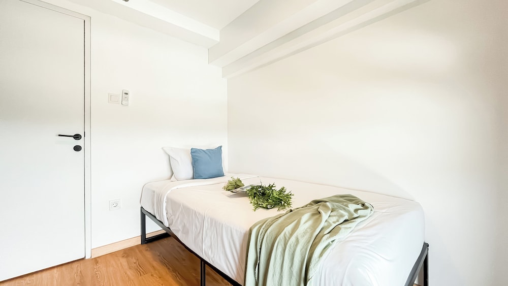 Spacious 3Br At Kingland Avenue Apartment