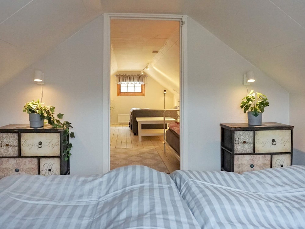 5 Person Holiday Home in Lindome, Sverige view 4