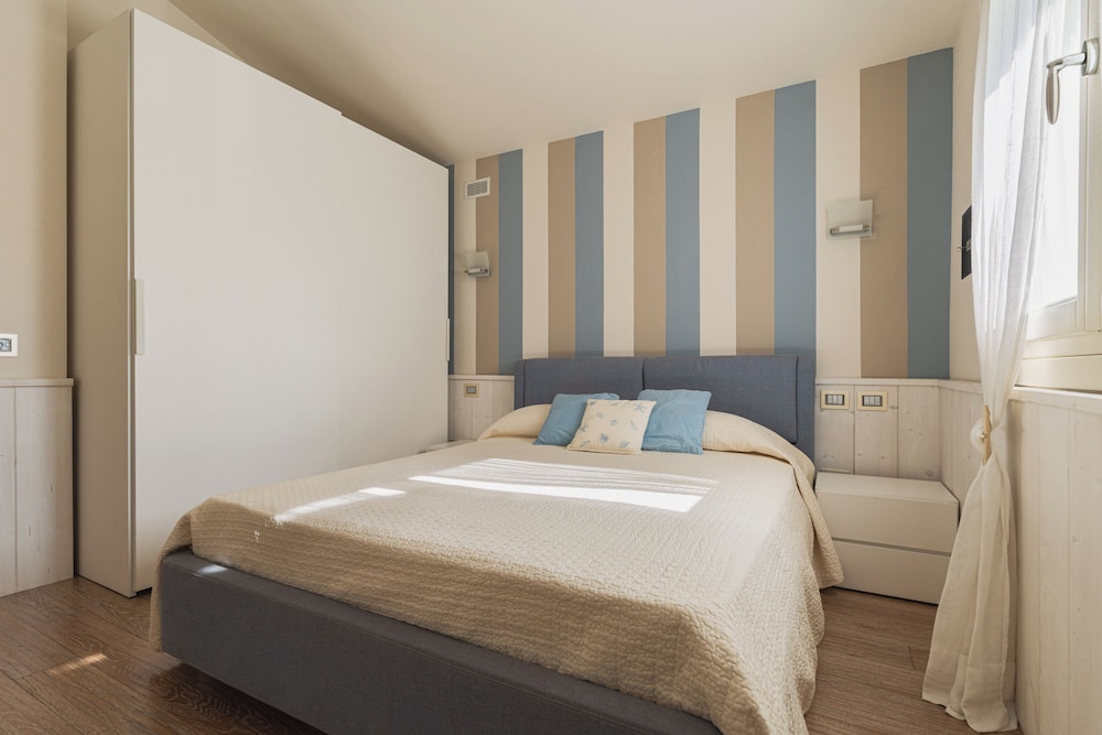 Villa Blue Sphere with Pool by Wonderful Italy