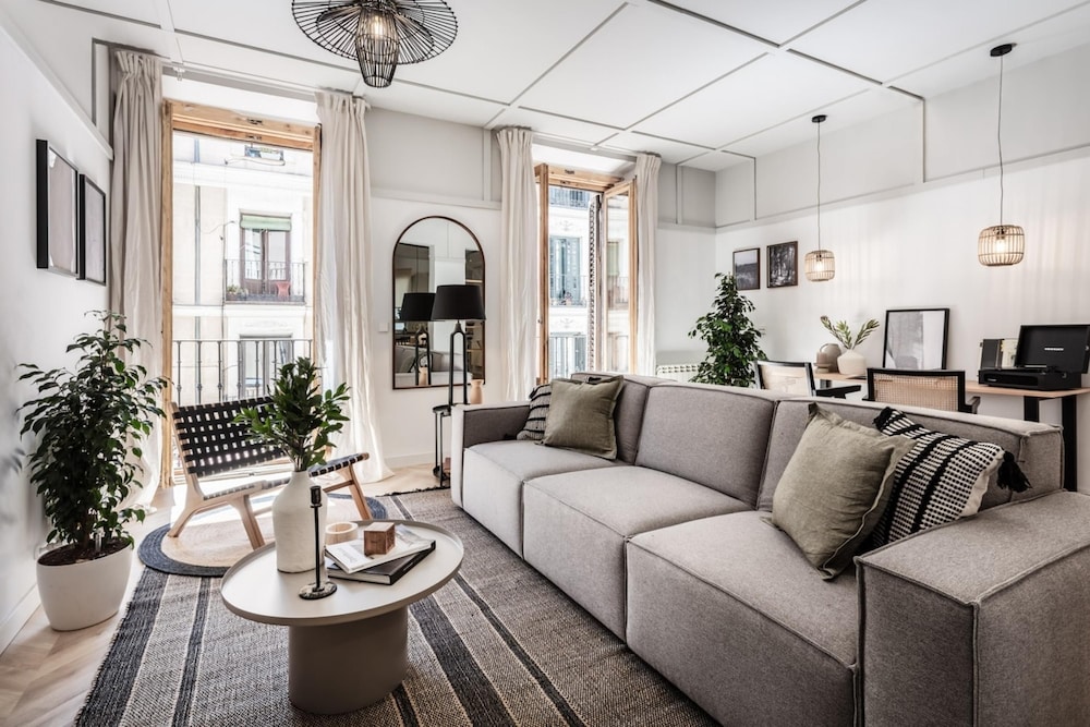Anayet - 4 Bedrooms Apartment in Malasa a