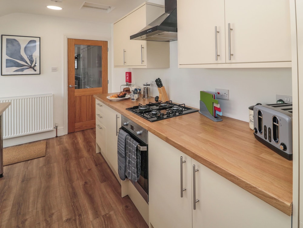 18 Acklington Road