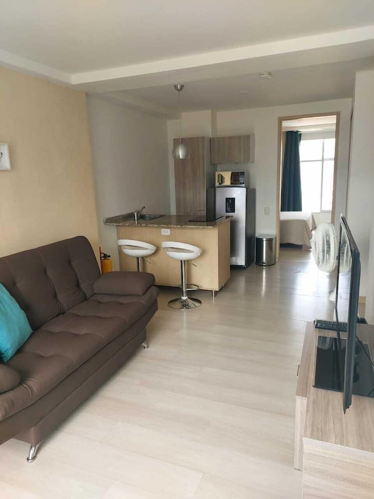 Lovely one bedroom condo in Laureles