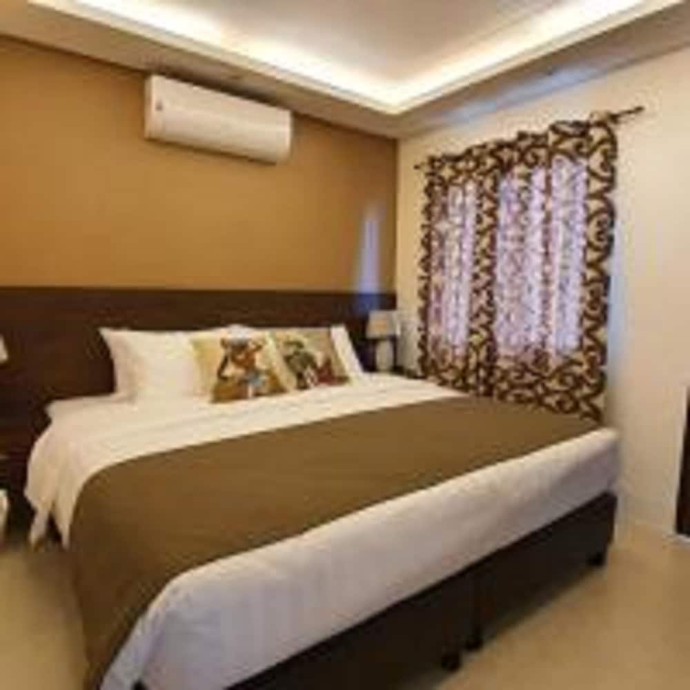 Spacio Caliraya B&B view 2