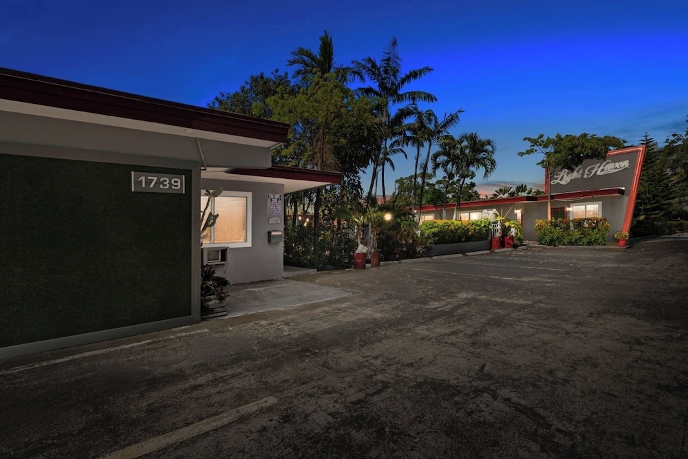 1BR Studio w/ Parking, Pet Friendly & BBQ Area