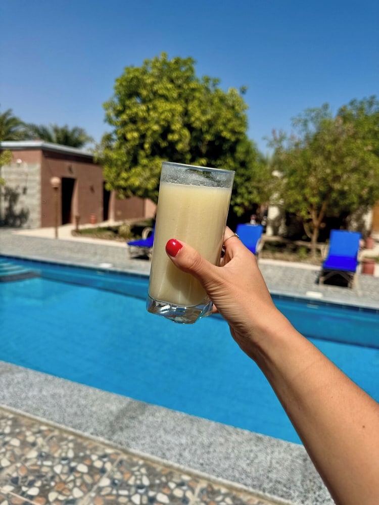 Eljuneina Villas