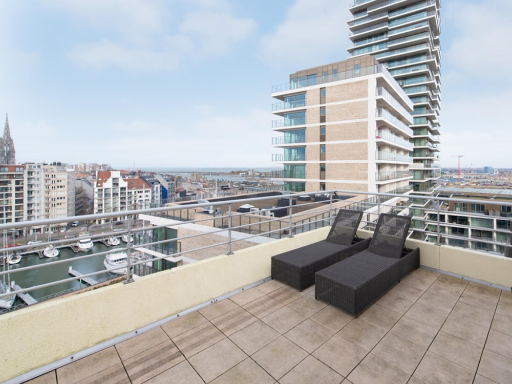 Beautiful Apartment With a View of the Marina
