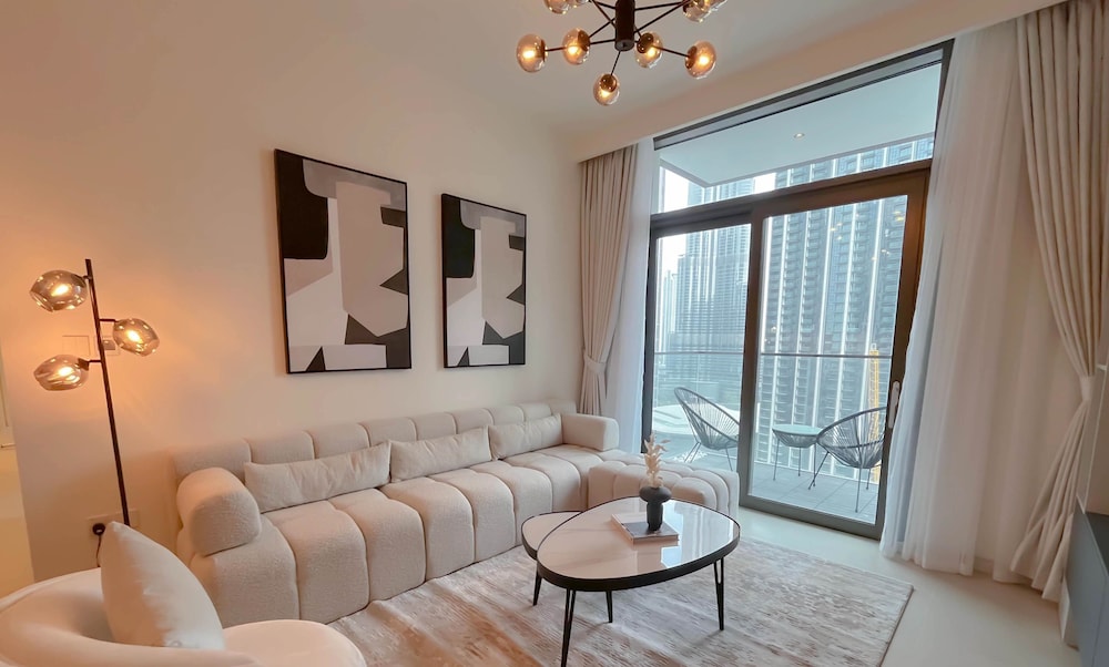 Burj Crown Luxury 3bedroom Balcony & View
