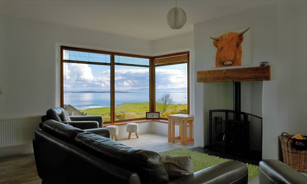 Hotel Makem's Self Catering Cottage - Image 1