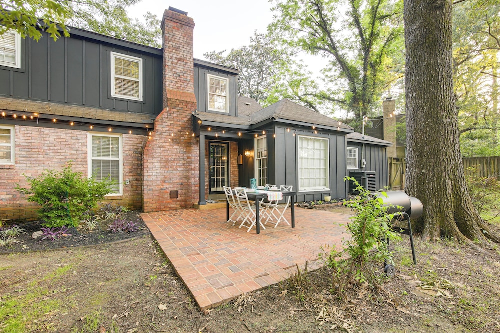6 Mi to Shelby Farms Park: Family Home in Memphis