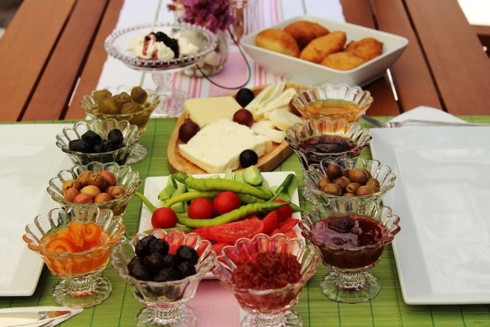 Lilyum Alaçatı Butik Otel - Image 6