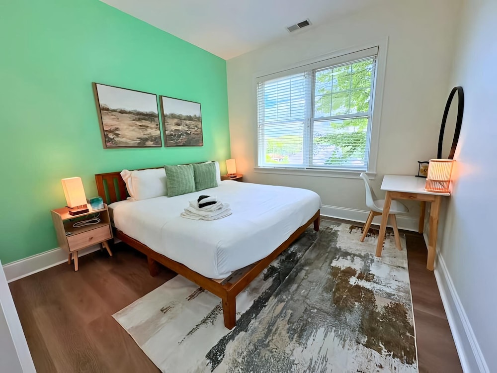 Well-Equipped 2BR - Greenbay 301