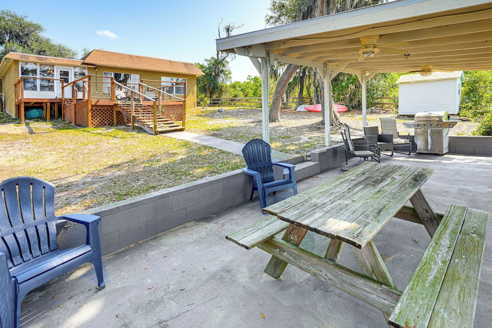 1 Mi to Downtown Lake Placid: Waterfront Retreat!