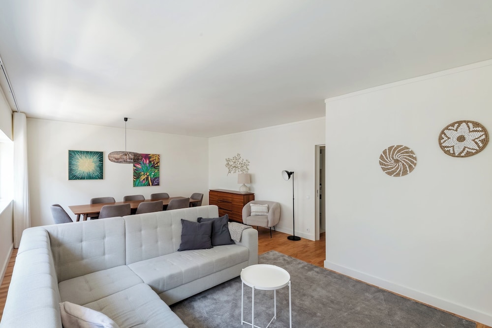 Acm021 Bombarda Homes, Spacious 3BR for Families