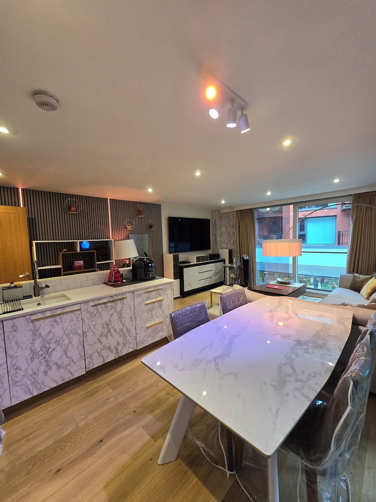 Stylish and Modern 1 Bedroom Apartment in Farringdon