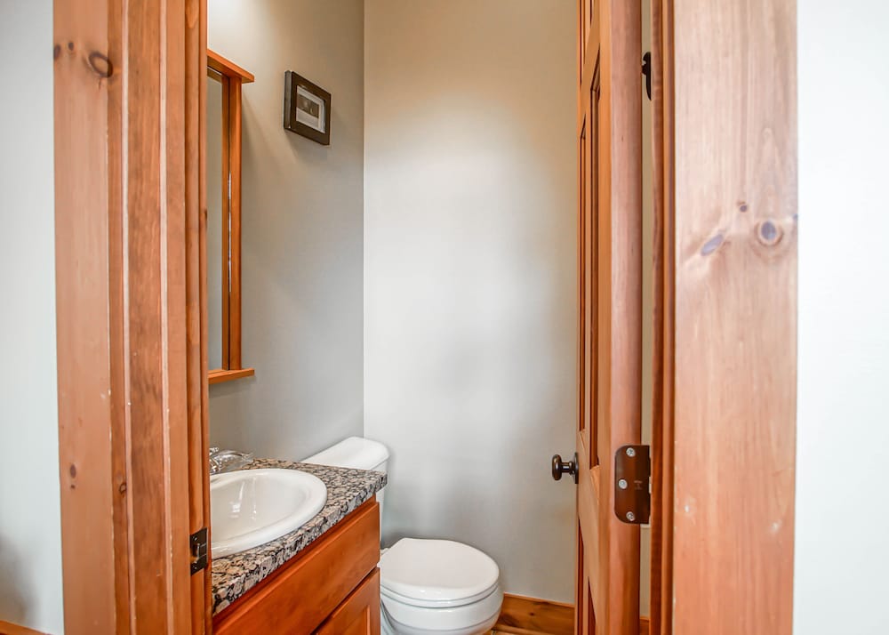 Shays Landing #6: 4 Bedrooms, 4.5 Bath: Pvt Hot Tub, Slope Side