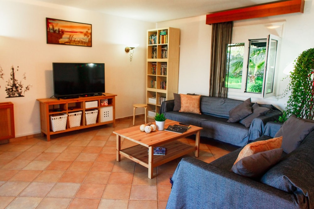 Wild Pear Villa