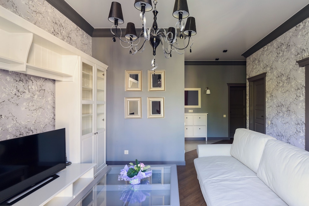 Designer apartment on Zybitskaya street