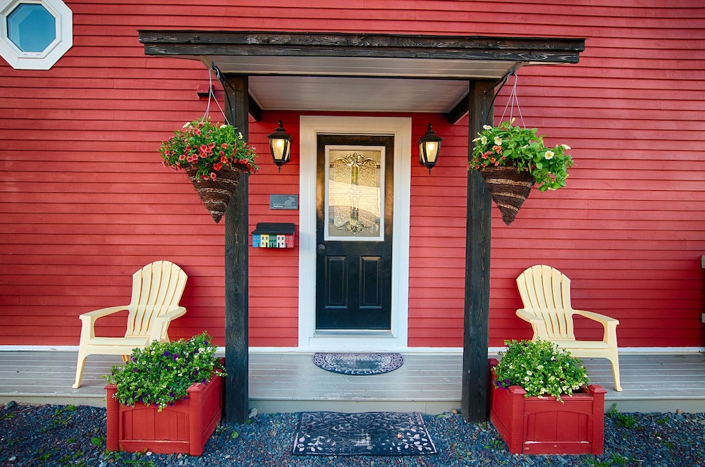Inn By The Bay
