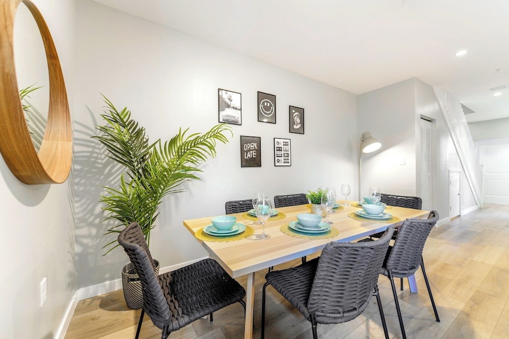 Stylish Townhouses by Design District