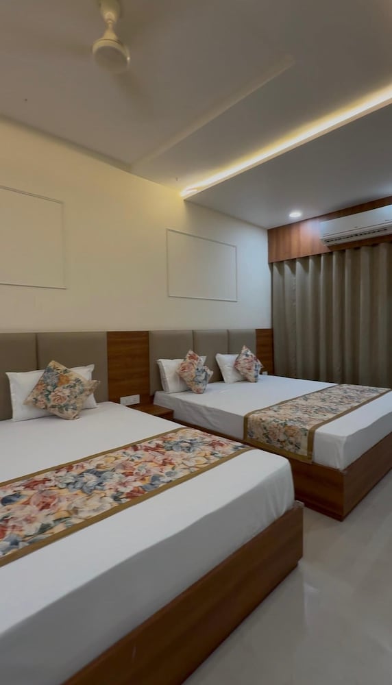 Hotel Tilak