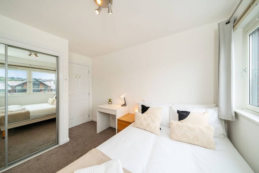 Quayside Apartment - Central Location view 3