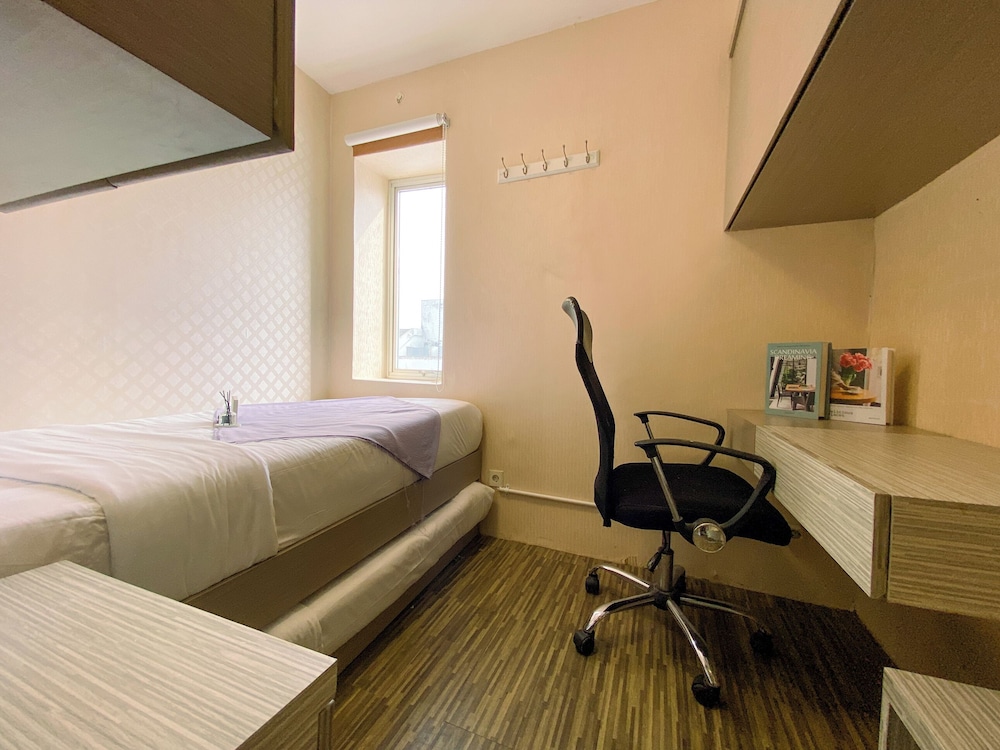 Well Designed And Warm 2Br At Bassura City Apartment