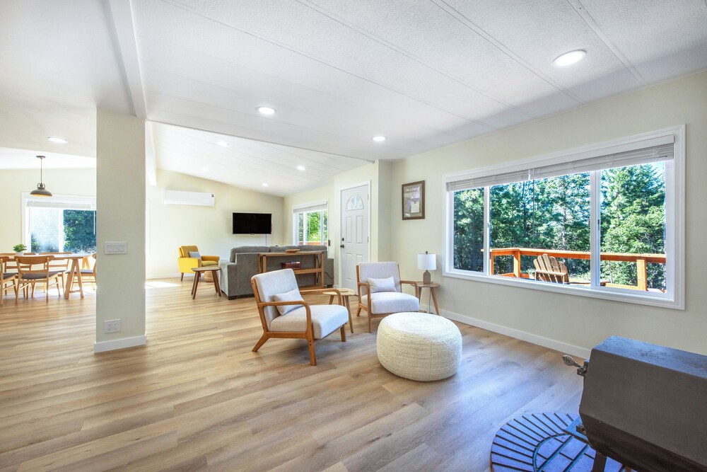 Orchard Haven Guest House 2 Bedroom Home by RedAwning