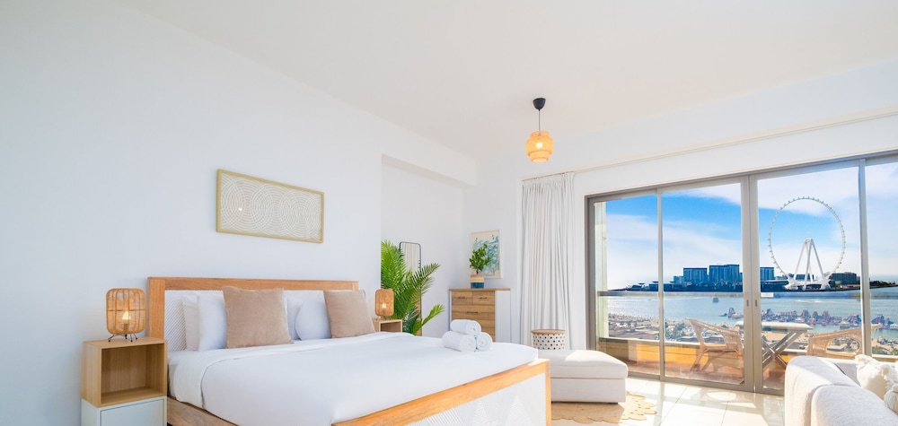 LUX The Dubai Eye View JBR Studio