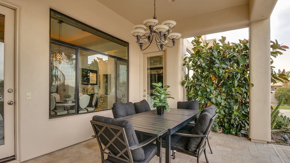 Luxury Contemporary Sanctuary w/ Pool and Views!