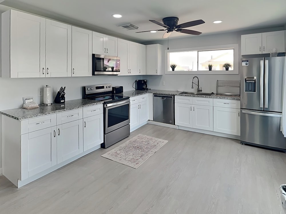 Surfside Casa de Playa by Ryson Vacation Rentals