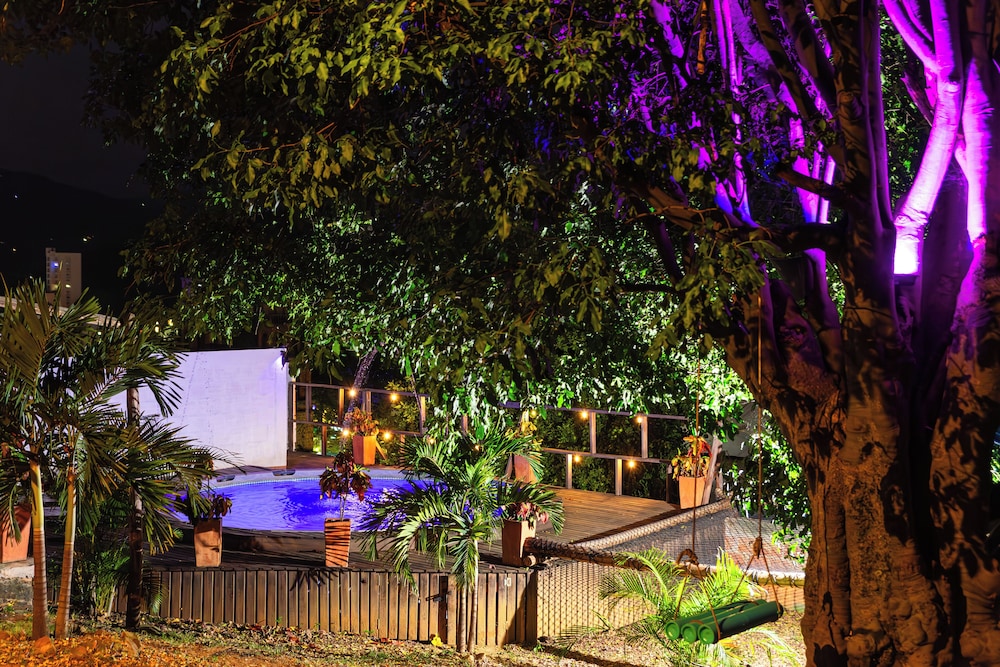 Traveler Hostel