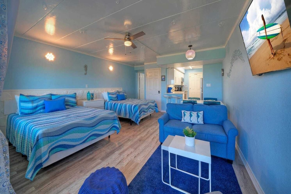 15 Condos, Sleeps 96 w/ Pools & Beach Access Island Retreat by Avantstay